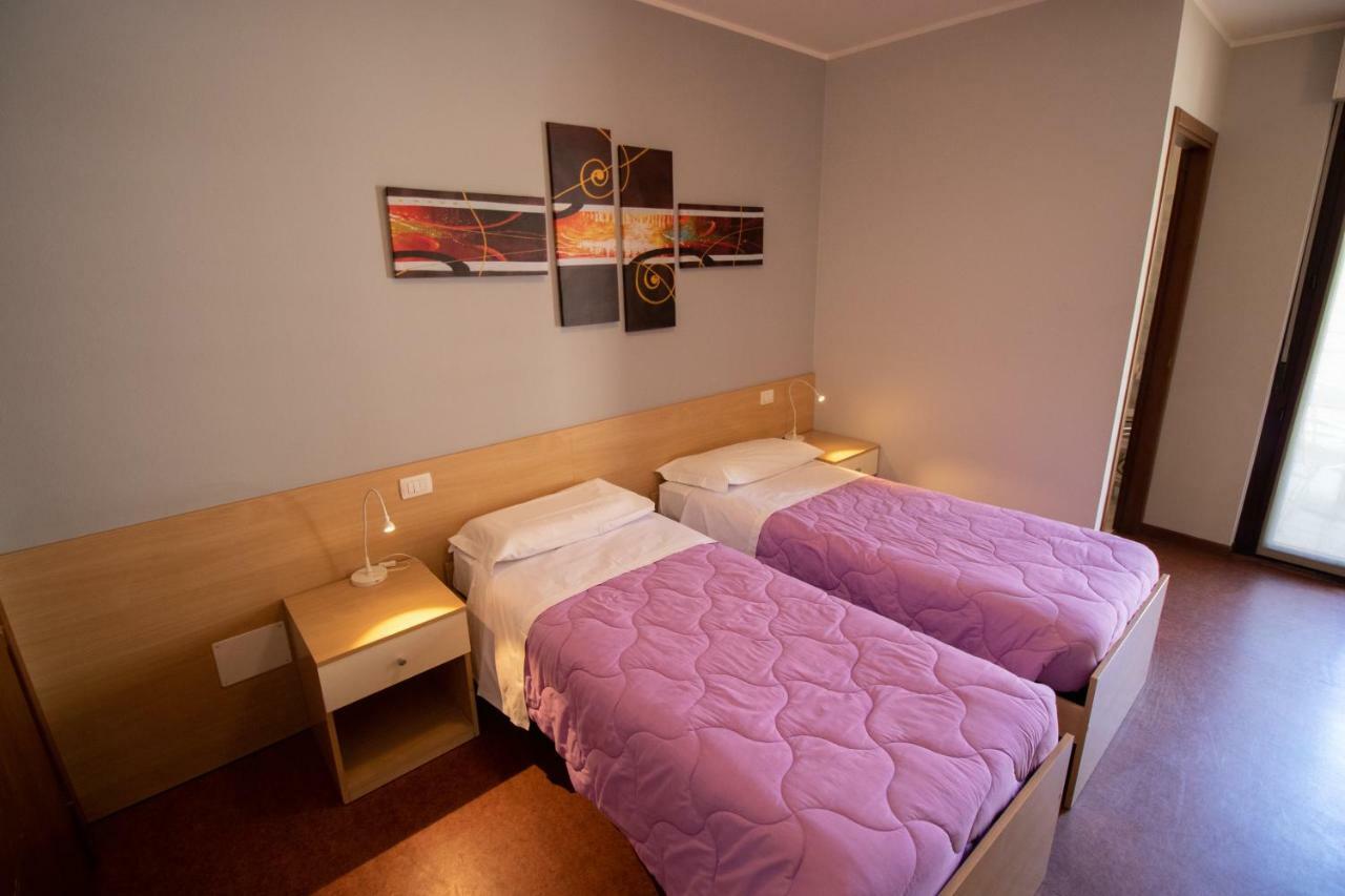 Hotel Del Boschetto Poggiridenti エクステリア 写真